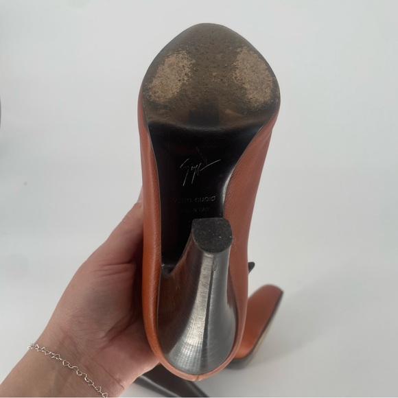 Giuseppe Zanotti Light Brown Leather Italian Wooden Heel Pumps - Picture 15 of 15